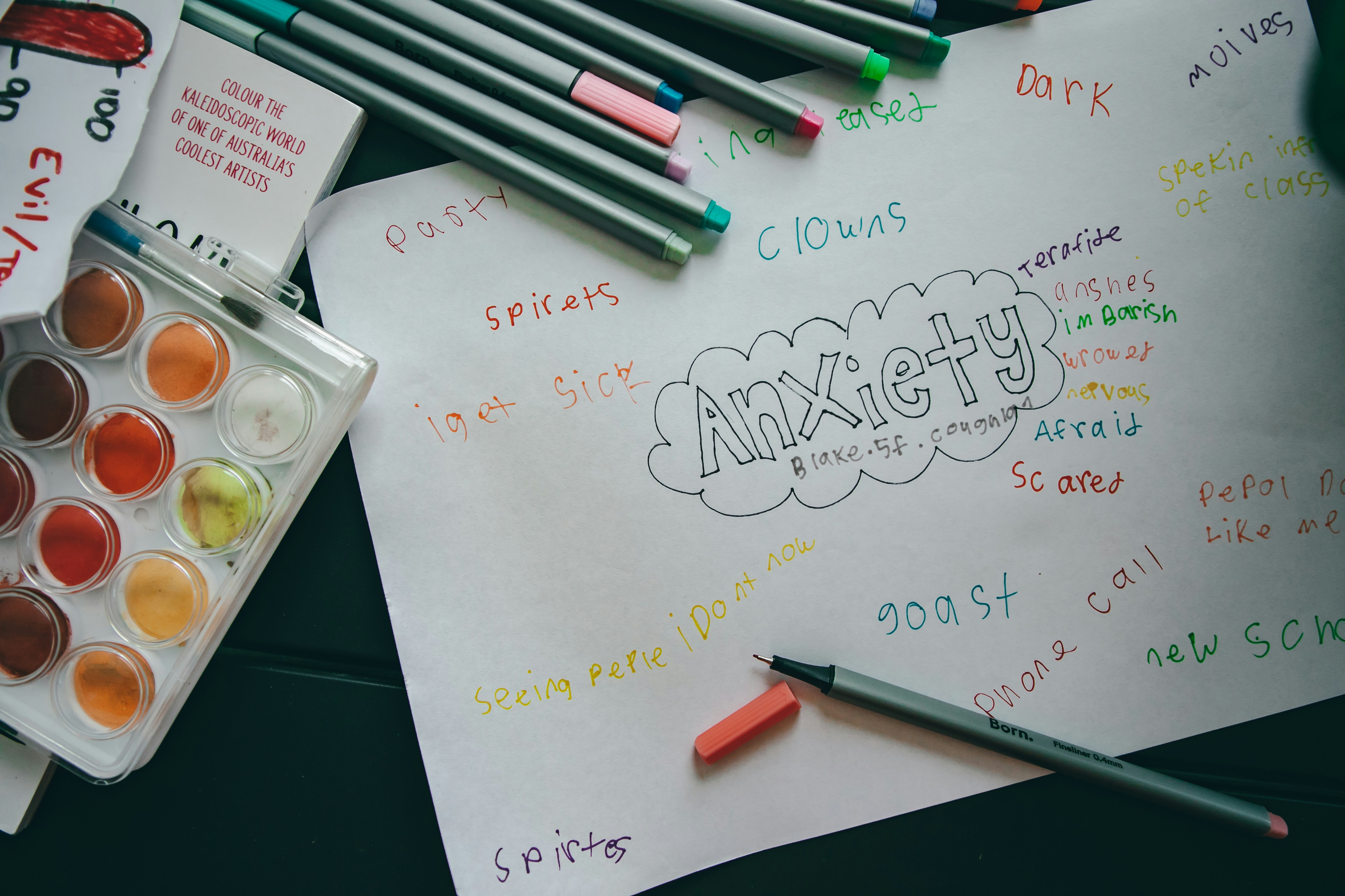 paper pens art therapy